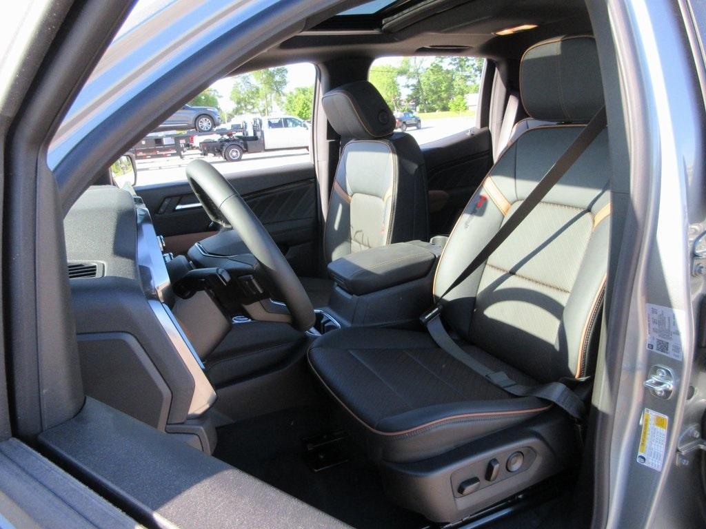 new 2025 GMC Canyon car, priced at $49,858