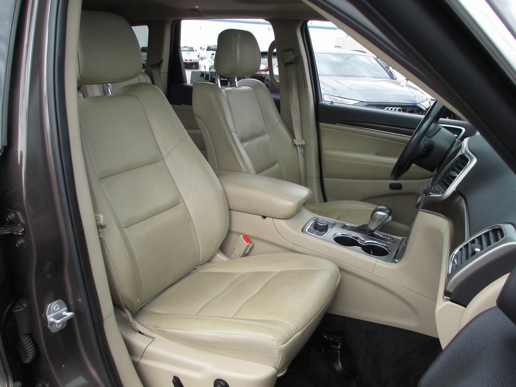 used 2018 Jeep Grand Cherokee car, priced at $15,995