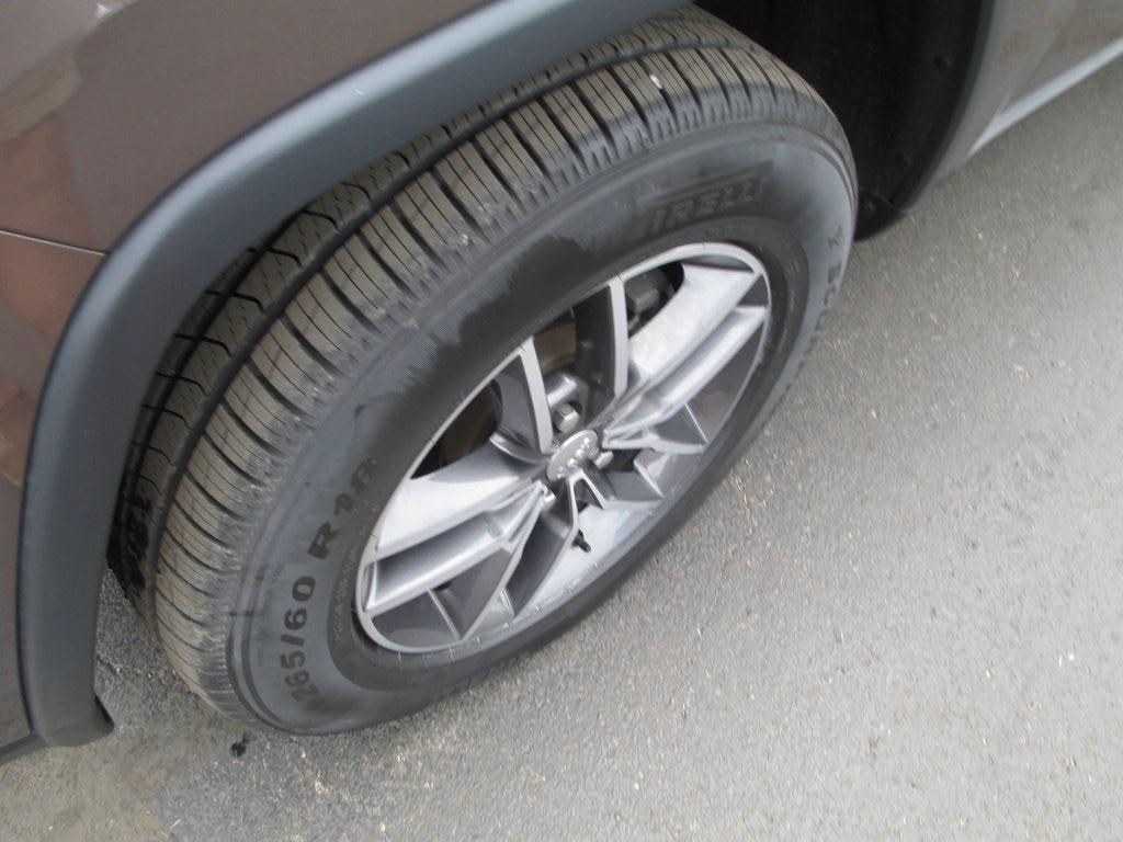 used 2018 Jeep Grand Cherokee car, priced at $15,995