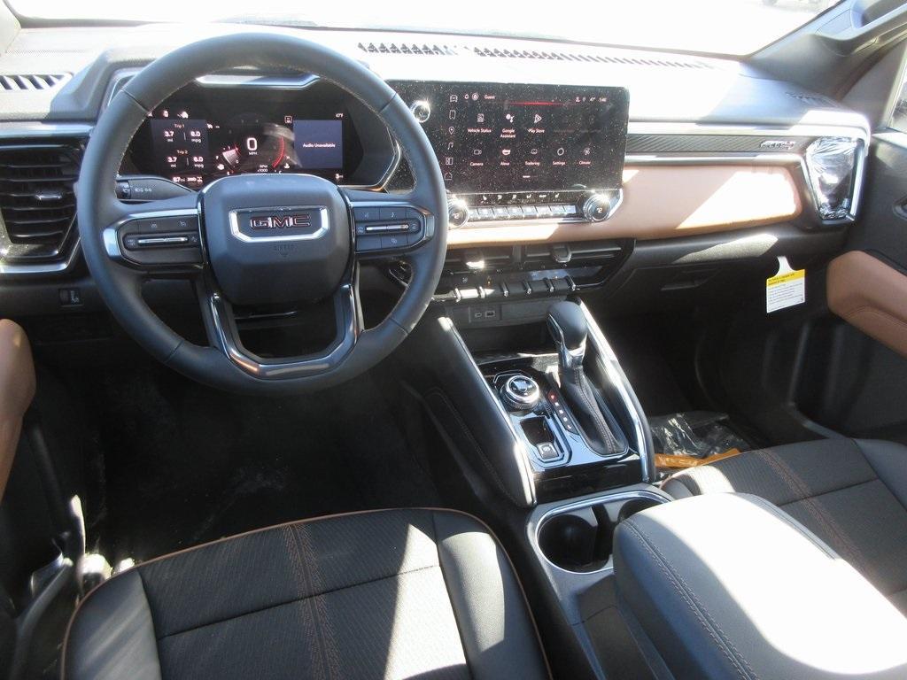 new 2025 GMC Canyon car, priced at $45,238