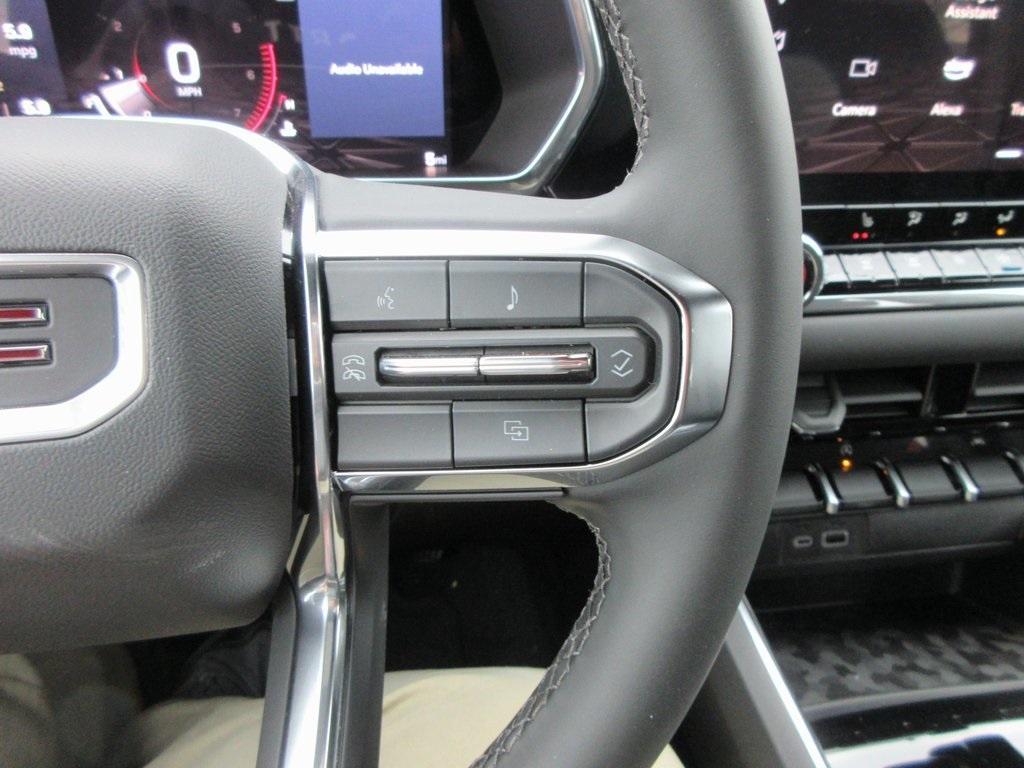 new 2025 GMC Canyon car, priced at $43,320