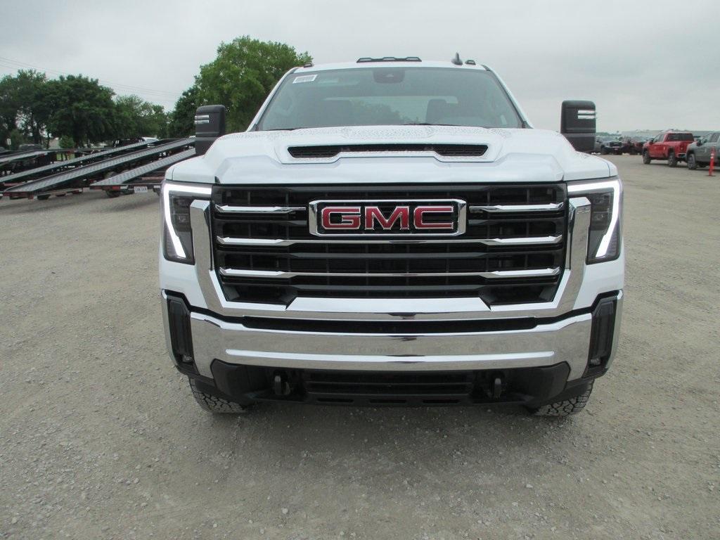 new 2025 GMC Sierra 2500 car, priced at $58,235