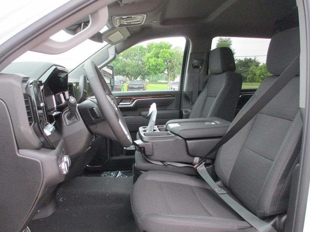 new 2025 GMC Sierra 2500 car, priced at $58,235