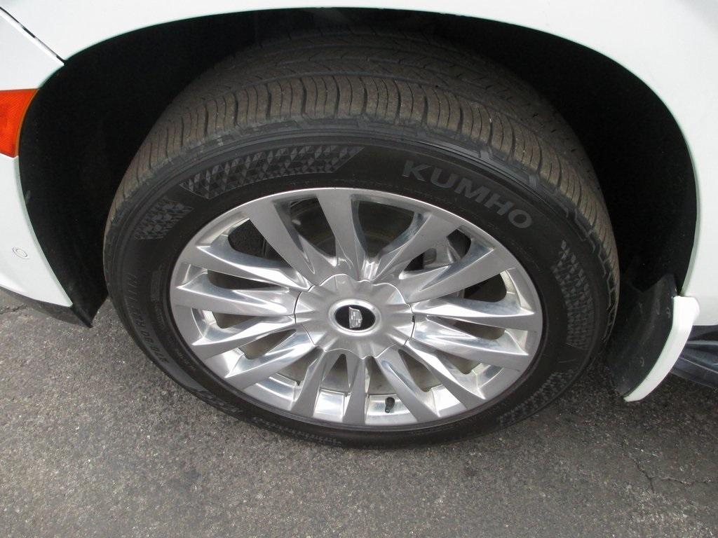 used 2022 Cadillac Escalade ESV car, priced at $56,995