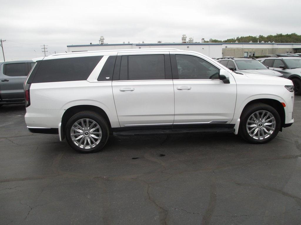 used 2022 Cadillac Escalade ESV car, priced at $56,995