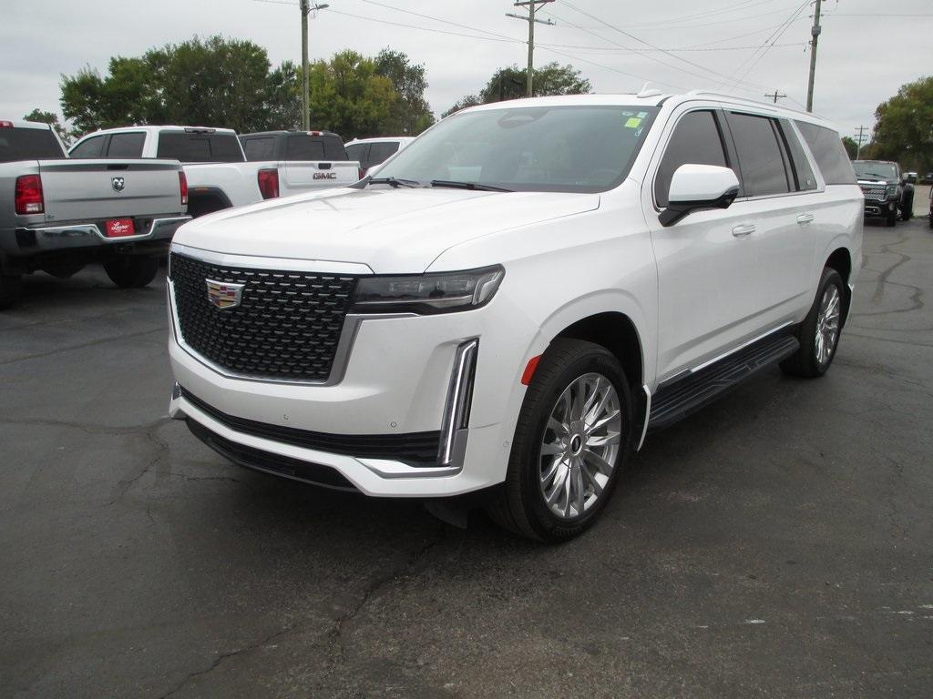 used 2022 Cadillac Escalade ESV car, priced at $56,995