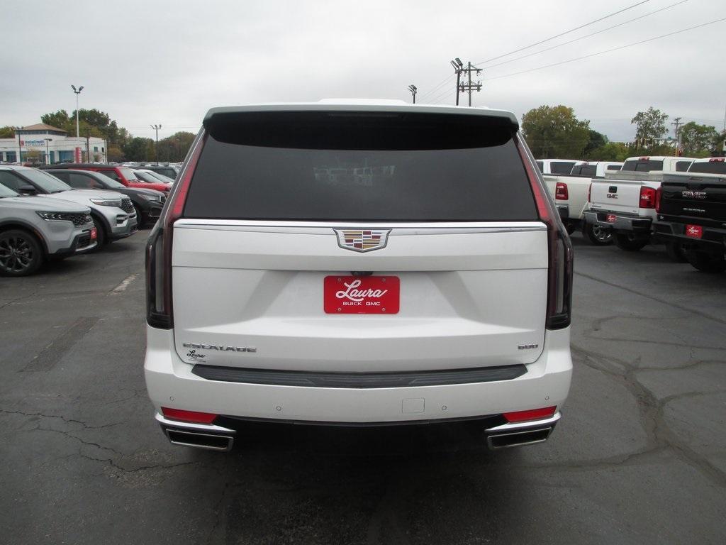 used 2022 Cadillac Escalade ESV car, priced at $56,995