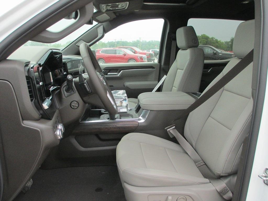 new 2025 GMC Sierra 1500 car, priced at $61,236