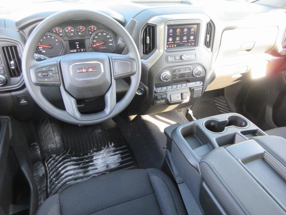 new 2025 GMC Sierra 1500 car, priced at $47,136