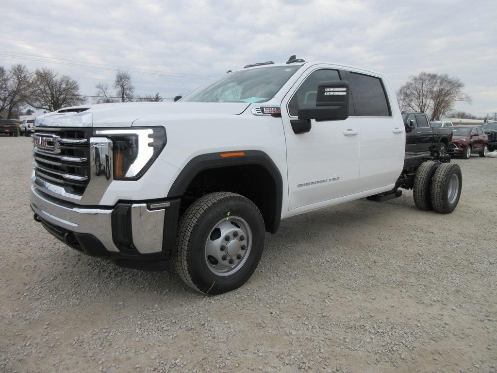 new 2025 GMC Sierra 3500 car, priced at $72,645