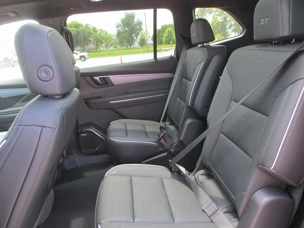 new 2025 Buick Enclave car, priced at $46,338