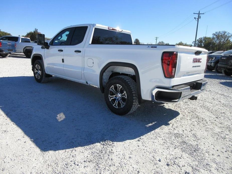 new 2025 GMC Sierra 1500 car, priced at $47,136