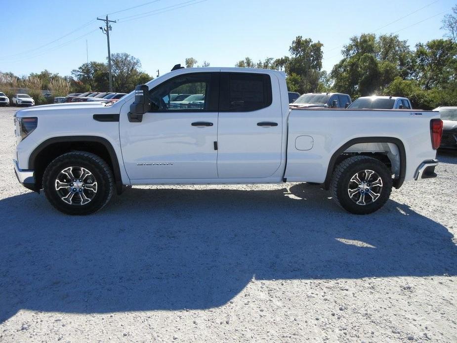 new 2025 GMC Sierra 1500 car, priced at $47,136