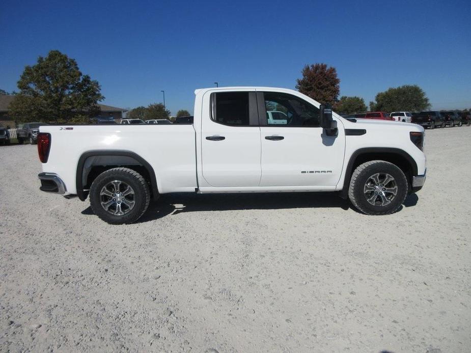 new 2025 GMC Sierra 1500 car, priced at $47,136