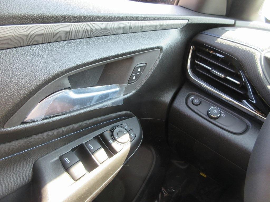 new 2025 Buick Envista car, priced at $28,272