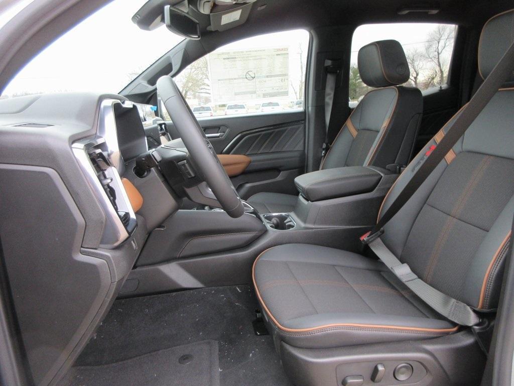 new 2025 GMC Canyon car, priced at $45,691