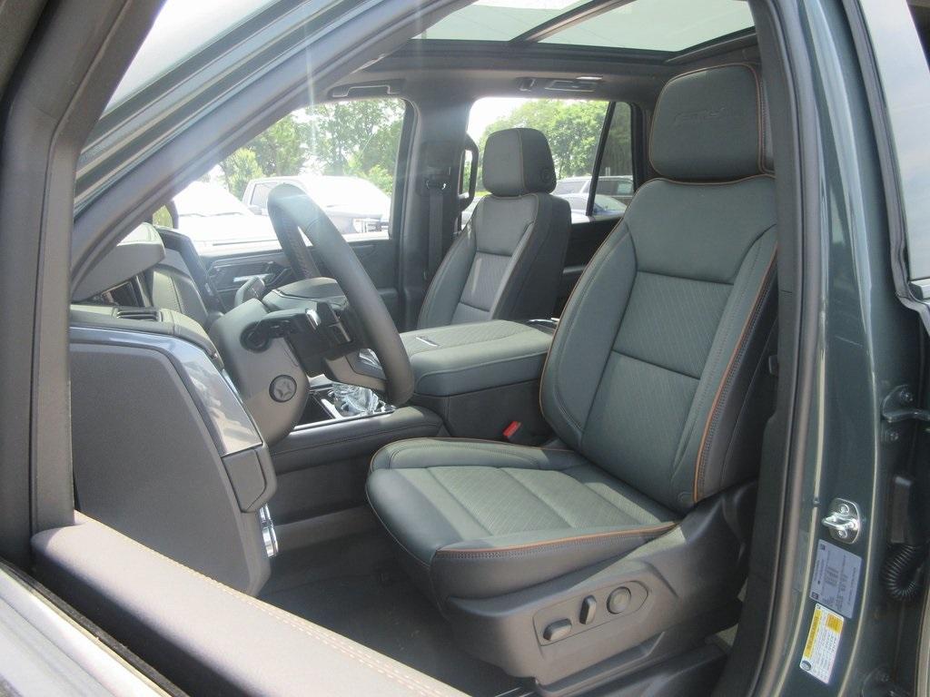 new 2025 GMC Yukon car, priced at $80,425