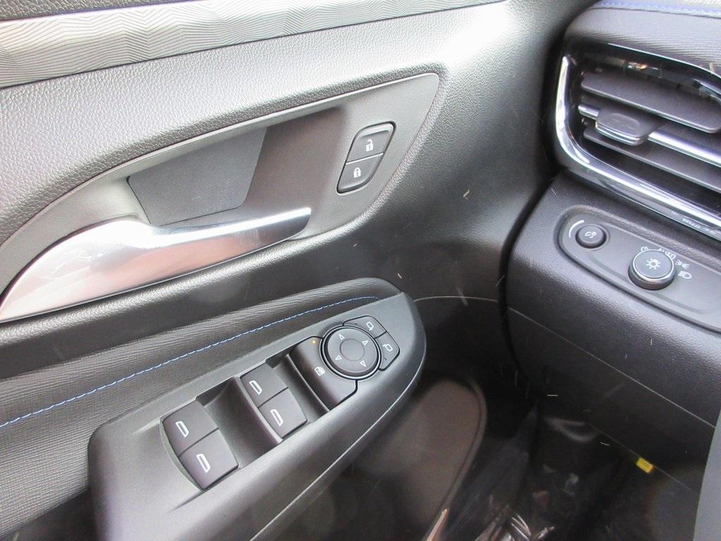 new 2025 Buick Envista car, priced at $28,172