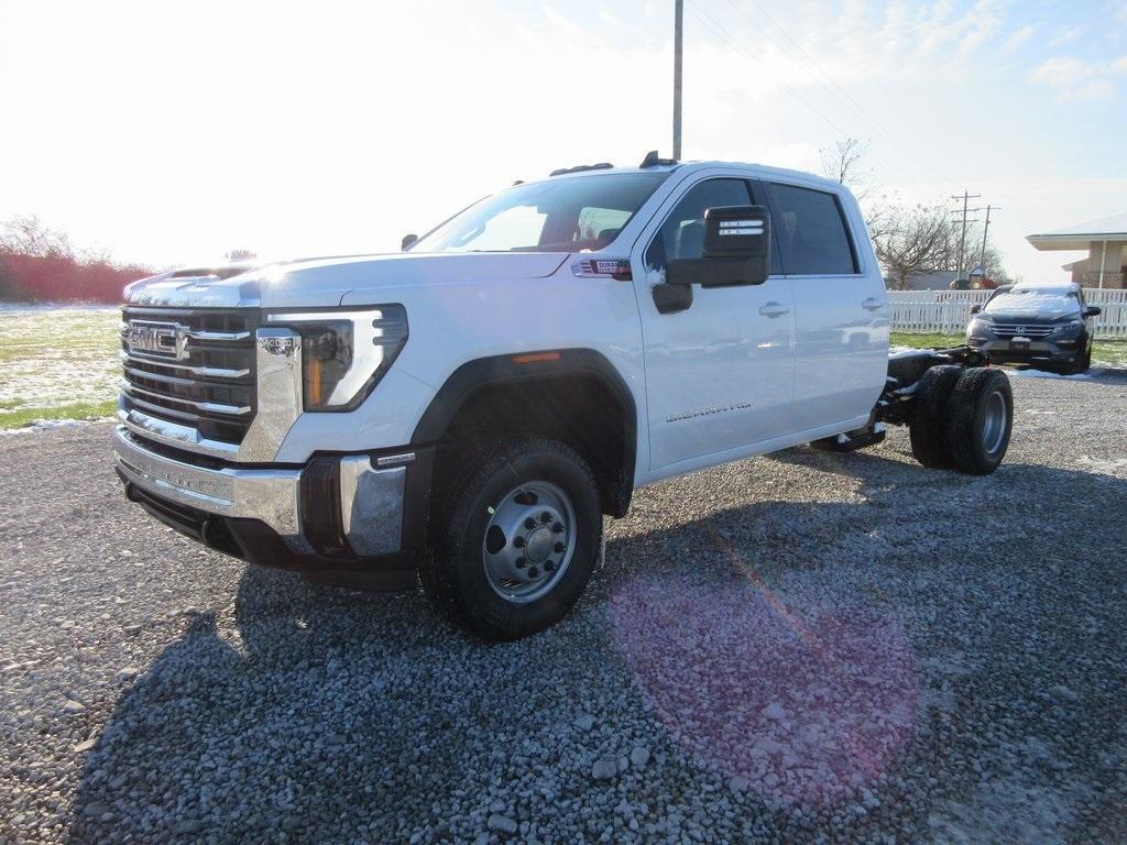 new 2025 GMC Sierra 3500 car, priced at $68,974