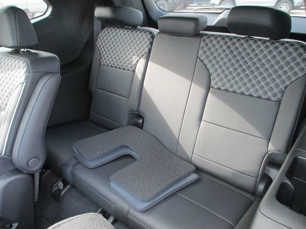 new 2025 GMC Acadia car, priced at $55,106