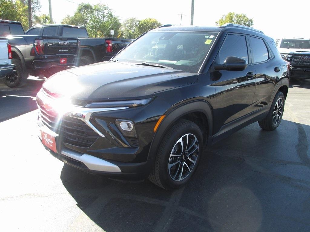 used 2025 Chevrolet TrailBlazer car, priced at $23,995