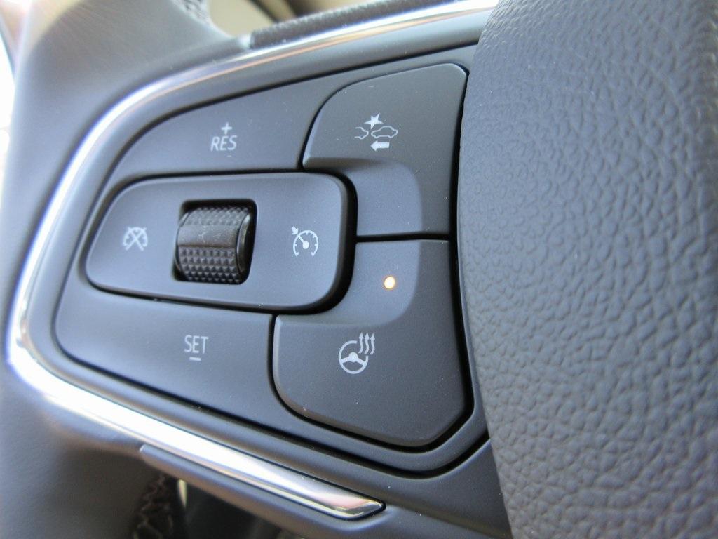 new 2025 Buick Envista car, priced at $28,664