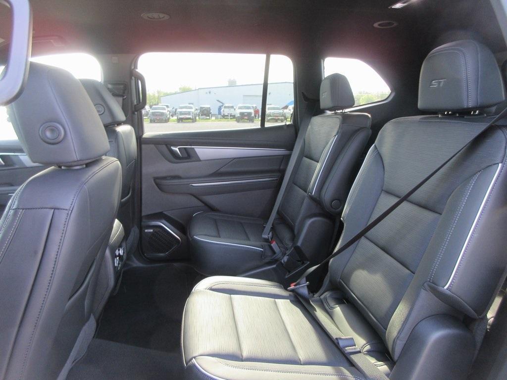 new 2025 Buick Enclave car, priced at $49,995