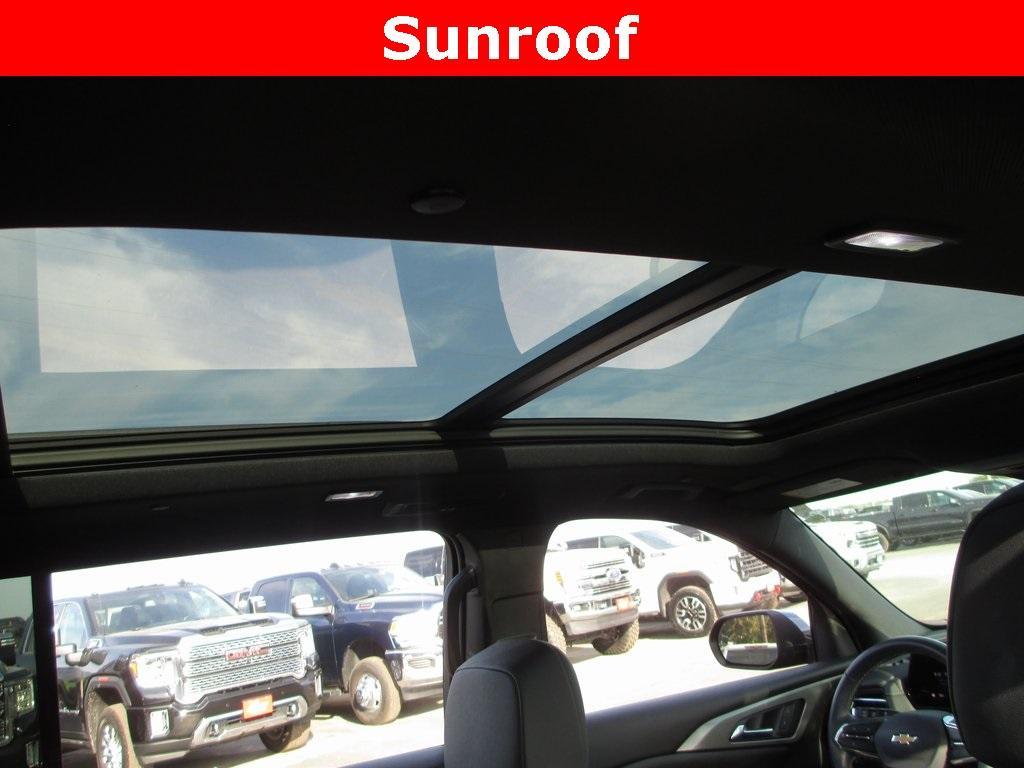 used 2024 Chevrolet Traverse car, priced at $39,995