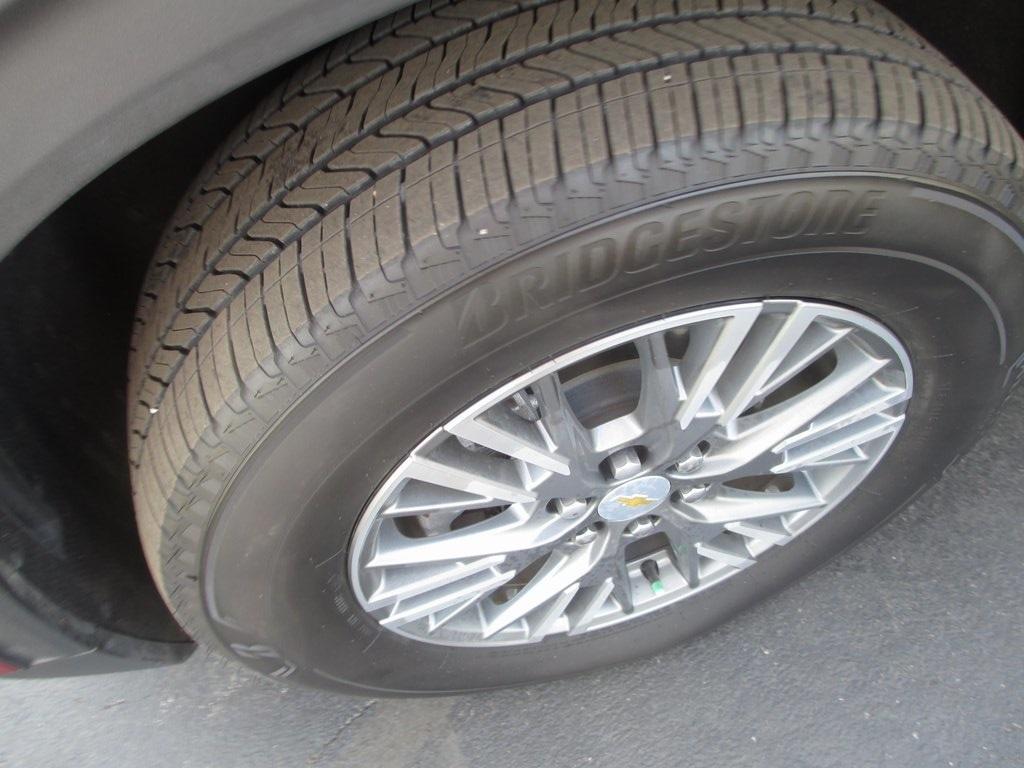 used 2024 Chevrolet Traverse car, priced at $39,995
