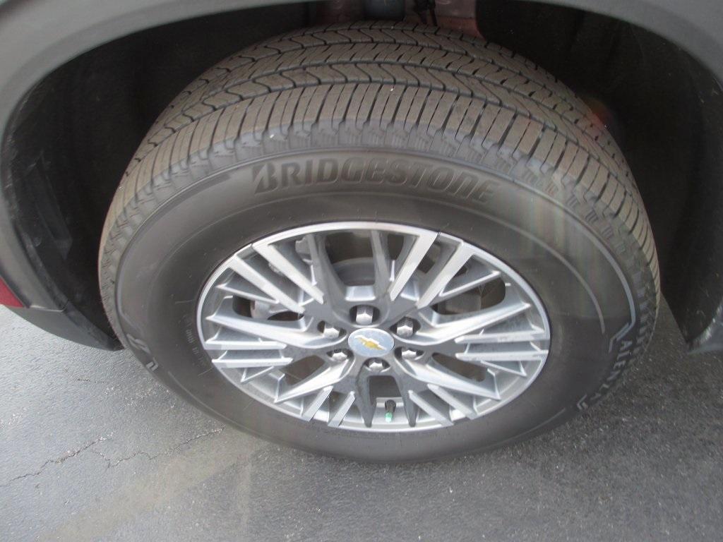 used 2024 Chevrolet Traverse car, priced at $39,995