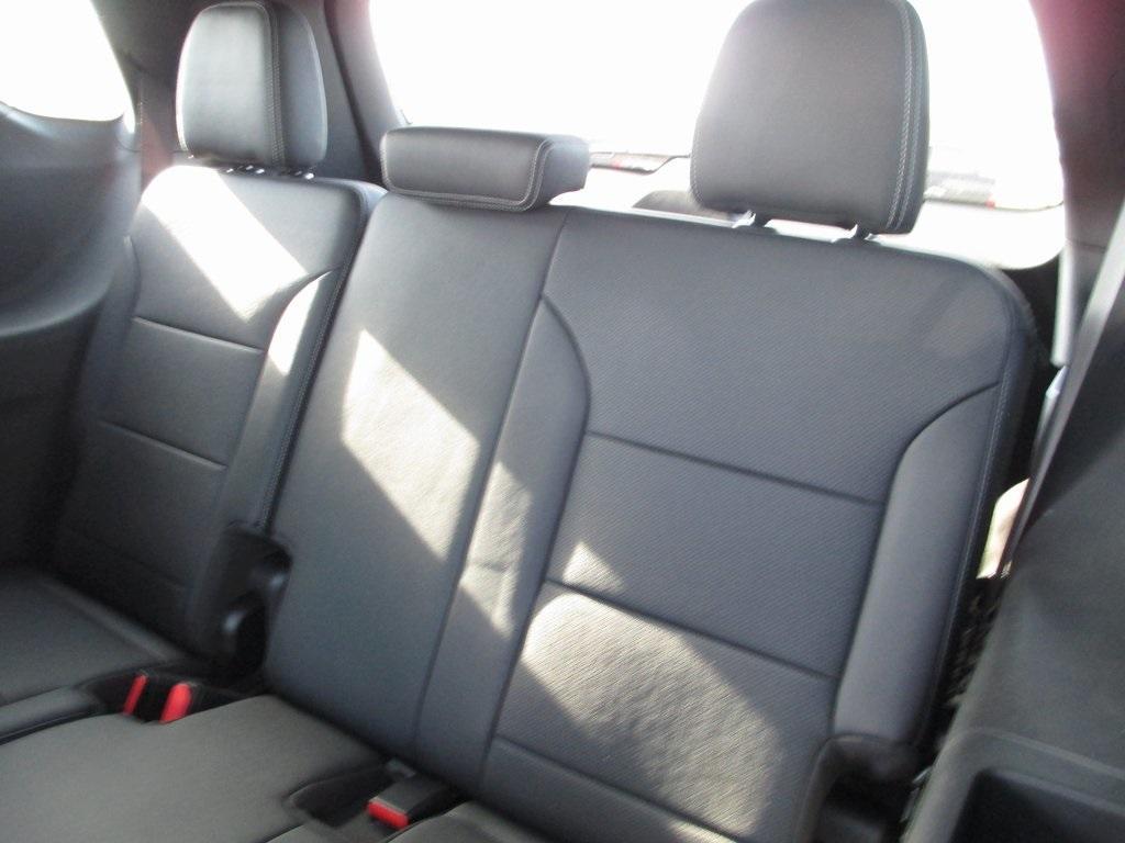 used 2024 Chevrolet Traverse car, priced at $39,995