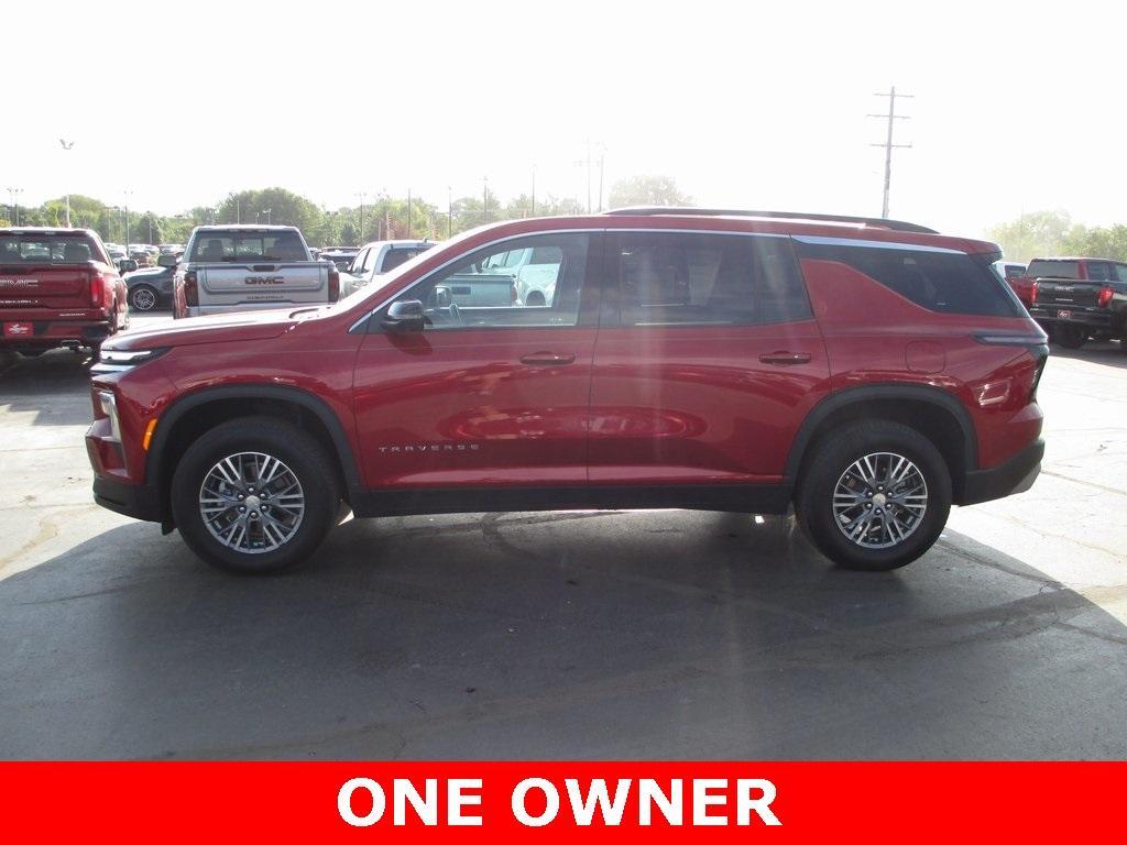 used 2024 Chevrolet Traverse car, priced at $39,995