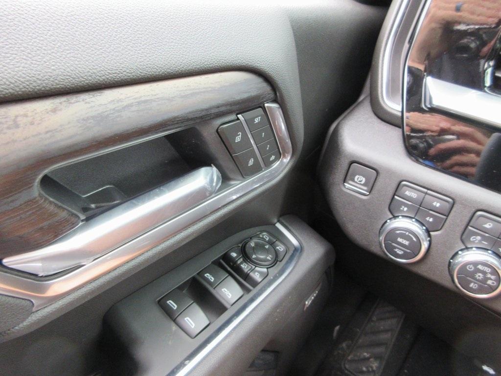 new 2025 GMC Sierra 2500 car, priced at $65,043
