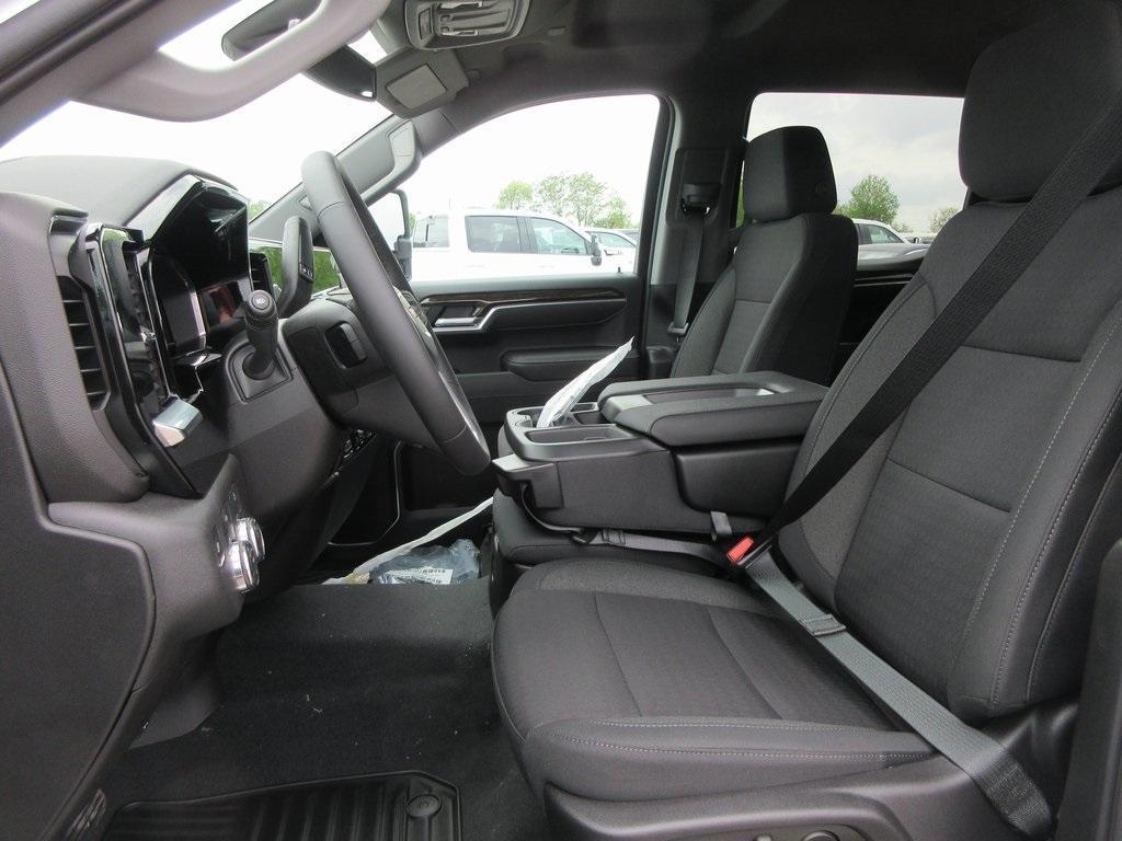 new 2025 GMC Sierra 1500 car, priced at $52,074