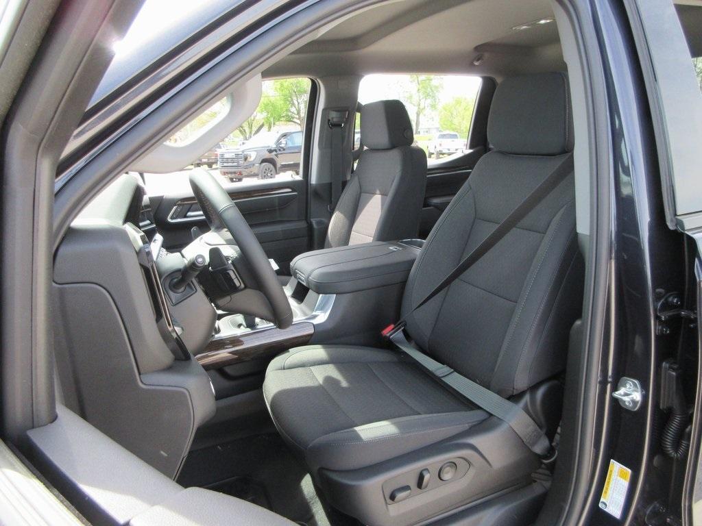 new 2025 GMC Sierra 1500 car, priced at $56,149