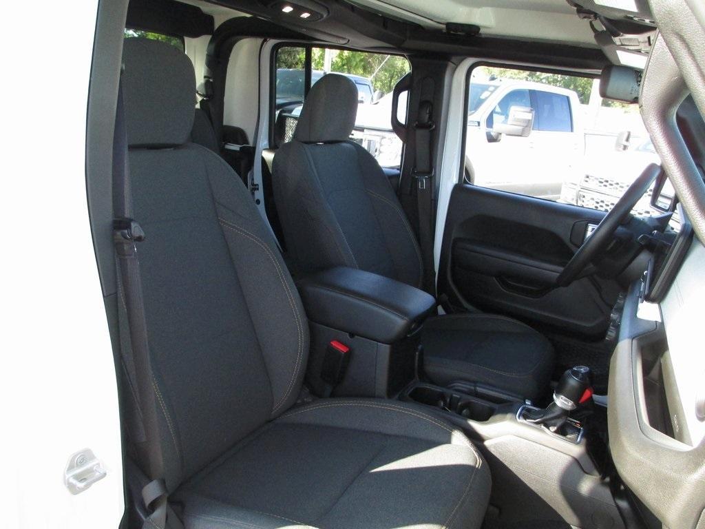 used 2024 Jeep Gladiator car, priced at $33,995
