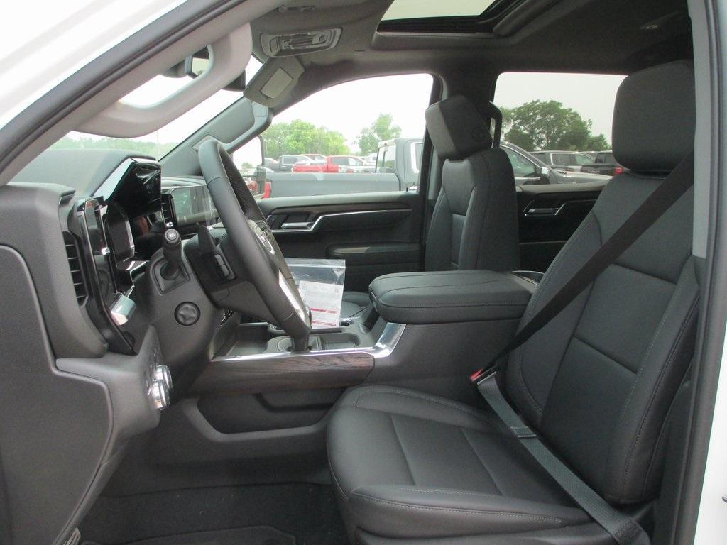 new 2025 GMC Sierra 1500 car, priced at $60,213