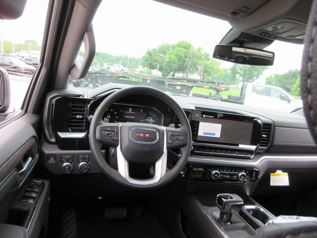 new 2025 GMC Sierra 1500 car, priced at $55,687