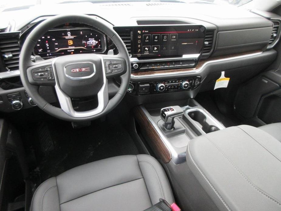 new 2025 GMC Sierra 1500 car, priced at $62,002