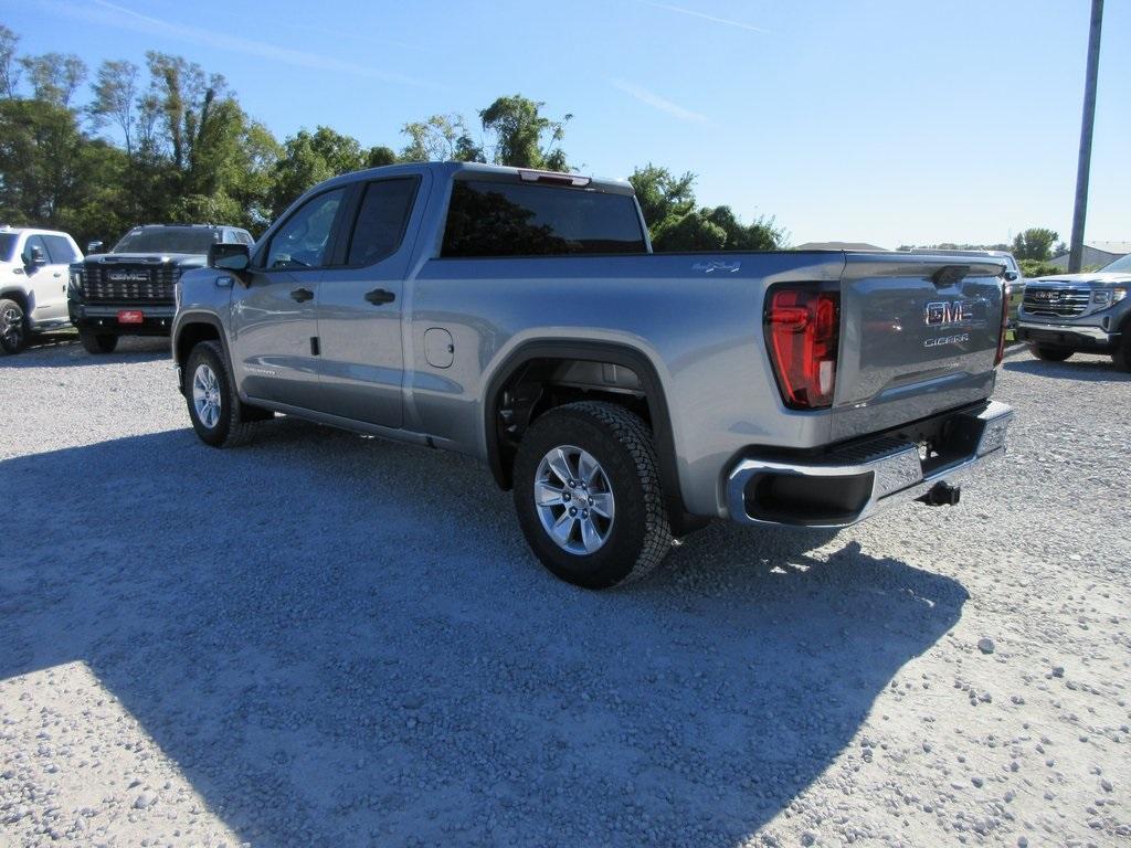 new 2025 GMC Sierra 1500 car, priced at $40,601