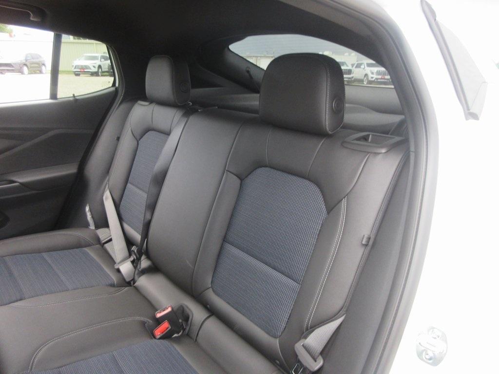 new 2025 Buick Envista car, priced at $22,646