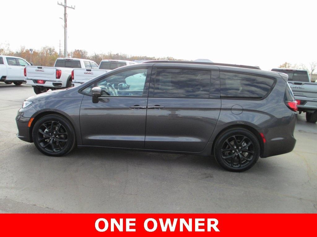 used 2022 Chrysler Pacifica car, priced at $25,995