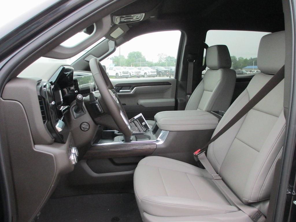 new 2025 GMC Sierra 1500 car, priced at $59,231