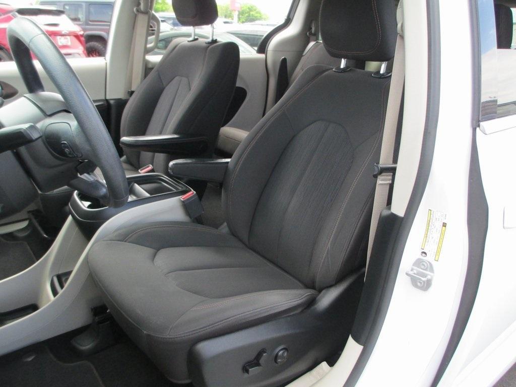 used 2018 Chrysler Pacifica car, priced at $13,995