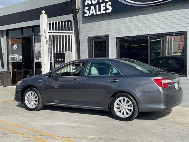 used 2013 Toyota Camry Hybrid car, priced at $12,995