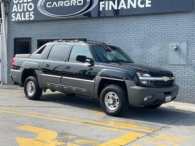 used 2002 Chevrolet Avalanche car, priced at $17,995