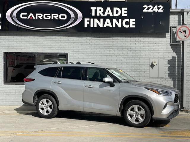 used 2021 Toyota Highlander Hybrid car, priced at $25,995