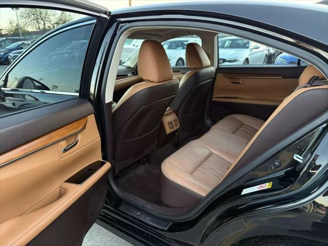 used 2017 Lexus ES 300h car, priced at $21,995