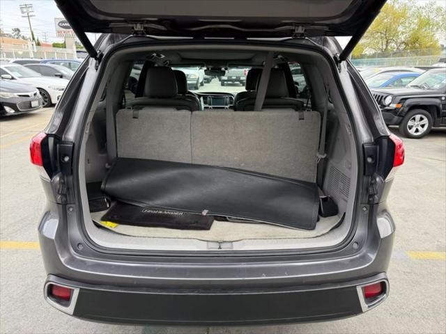 used 2017 Toyota Highlander Hybrid car, priced at $18,995