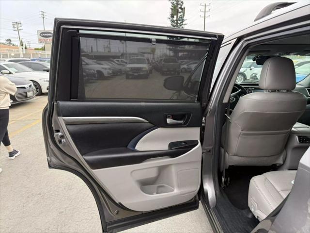 used 2017 Toyota Highlander Hybrid car, priced at $18,995